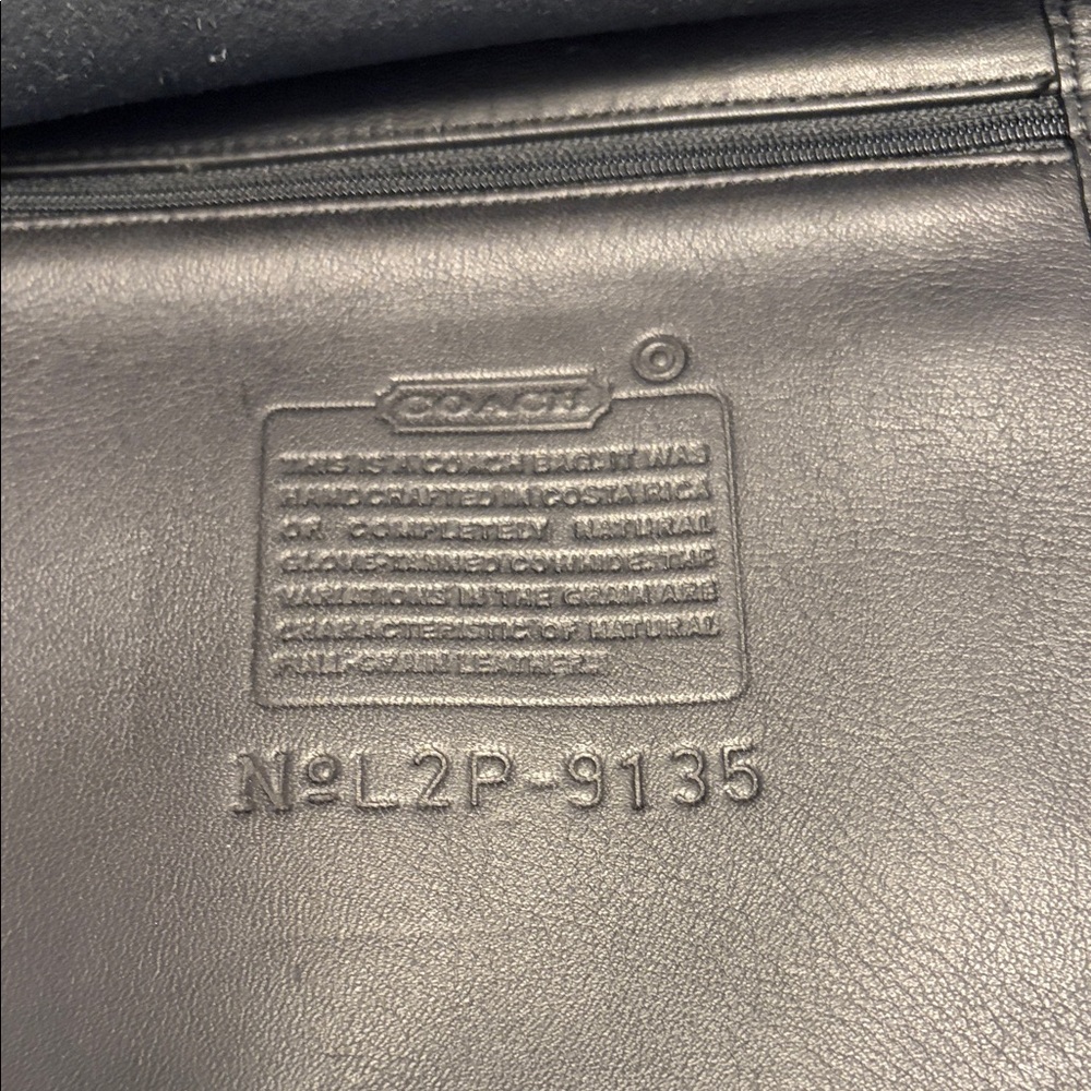 Vintage Coach Slim Flap Hippie Bag in Glove Tanned Black Leather - Picture 3 of 16